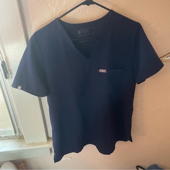 FIGS navy Catarina scrub top - Picture 4 of 4